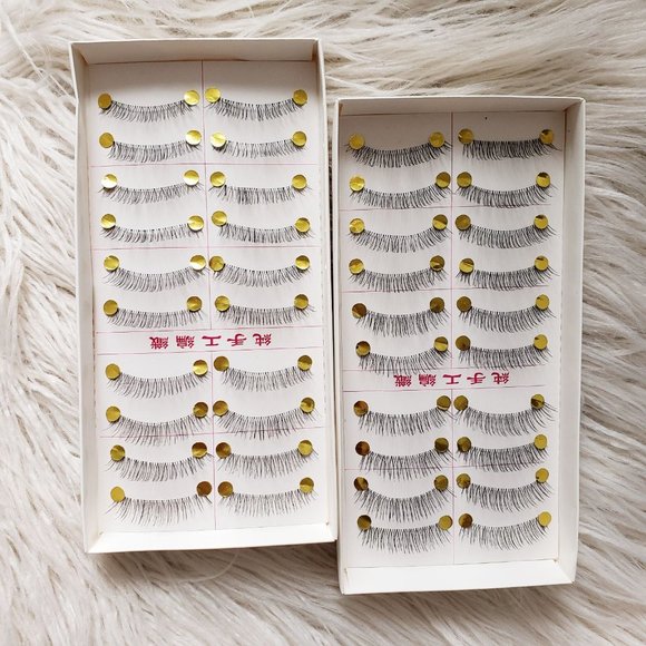 Natural Look Lashes 28 Pairs - Picture 3 of 4